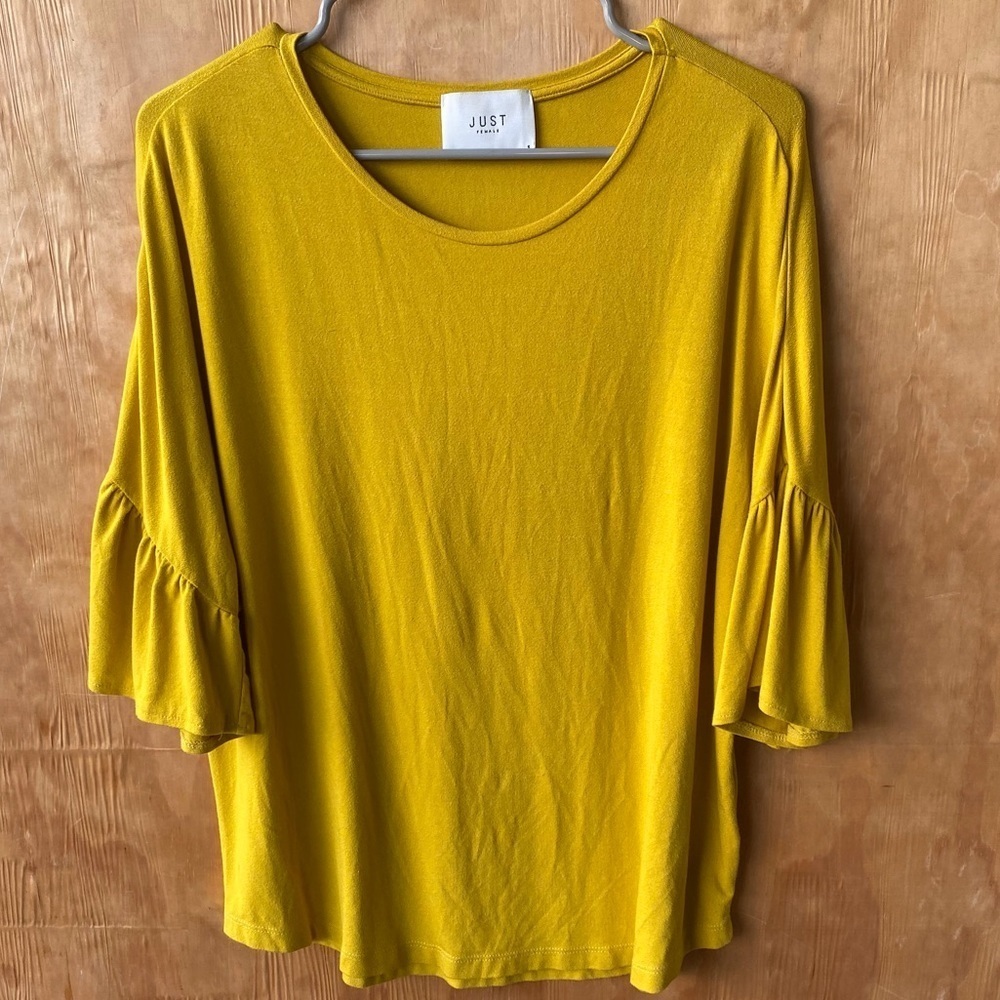 Just Female Boho Yellow Ruffle Sleeve Oversize Top